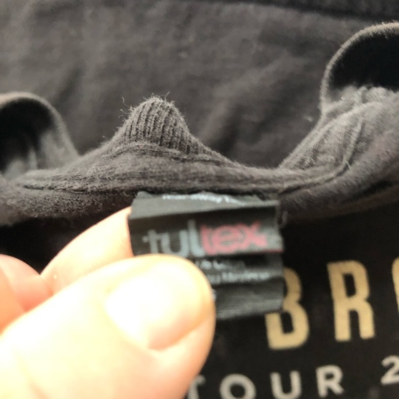 Black Graphic Garth Brooks World Tour Tee - Picture 11 of 13